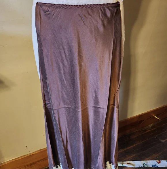 Doen Elowen 100% Silk Skirt With Ecru Lace Trim In Brown Cafe NWOT - Picture 6 of 6